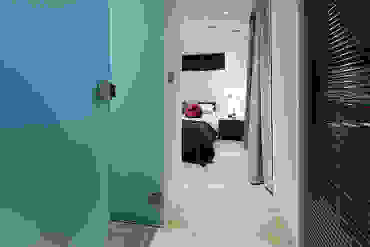 The Edge Boutique Modern Ltd Moderne Schlafzimmer