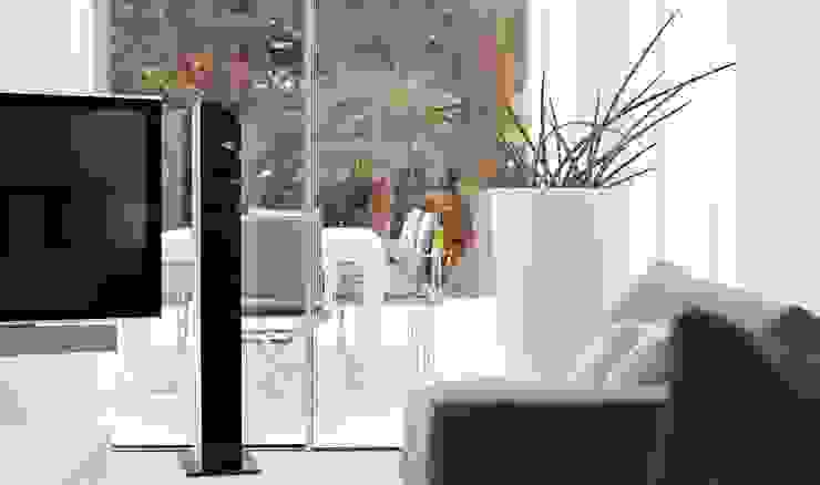 monovolume architecture + design Salas de estilo moderno