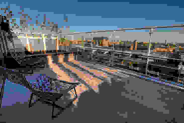 Southbank, London Varandas, marquises e terraços modernos por Urban Roof Gardens Moderno