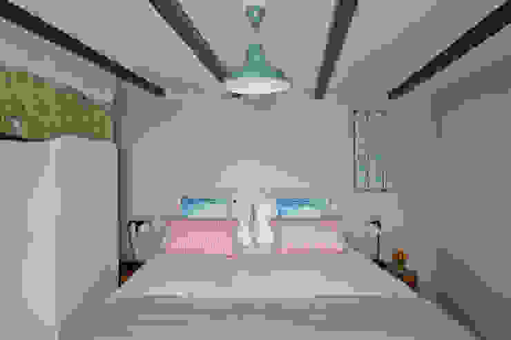 Porthleven LEIVARS Eclectic style bedroom