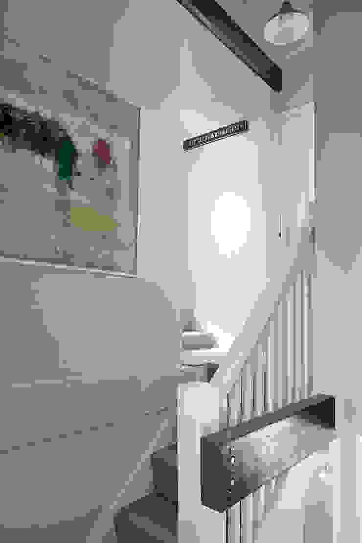 Porthleven LEIVARS Eclectic corridor, hallway & stairs