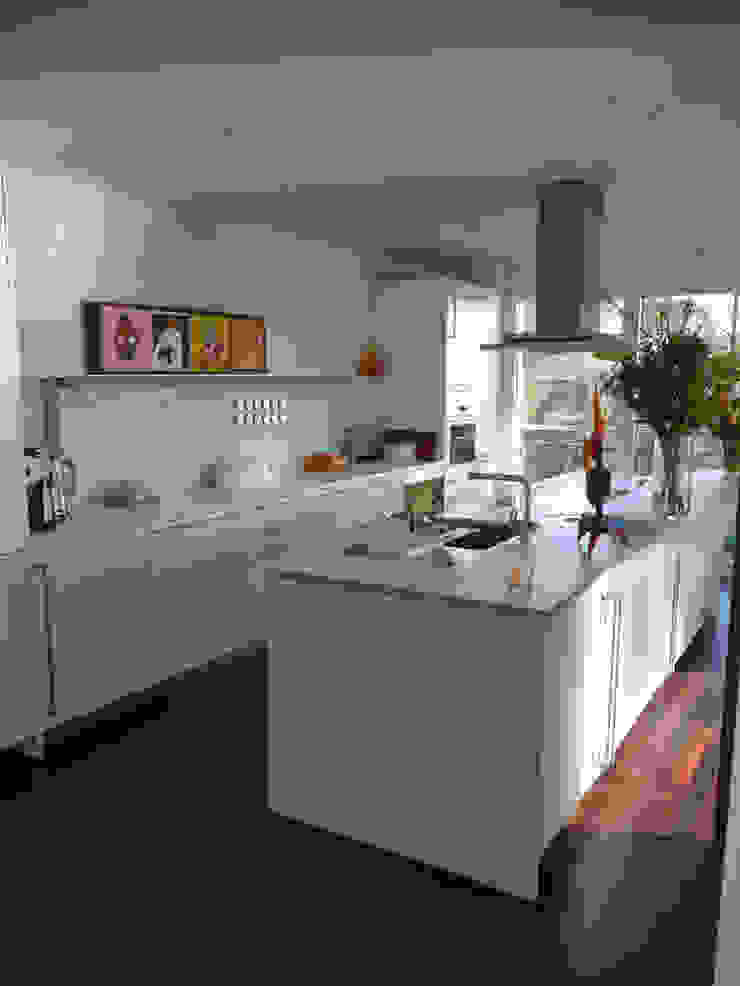 Zurich Apartment Кухни в эклектичном стиле от 4D Studio Architects and Interior Designers Эклектичный