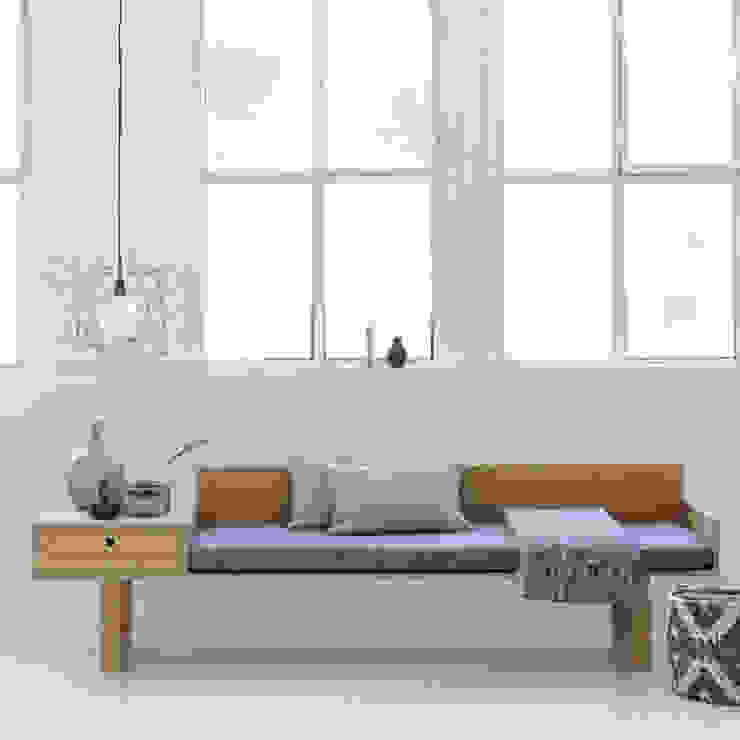 The Norman Day bench homify Moderne Wohnzimmer Sofas und Sessel