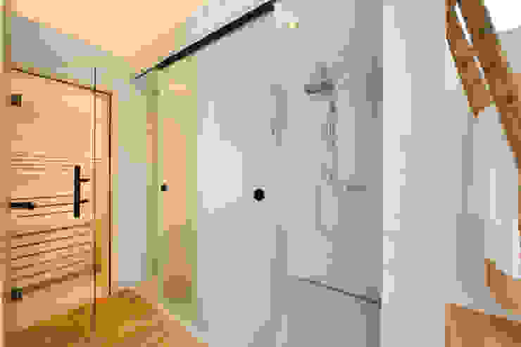 Badezimmer Alpenchic Bau-Fritz GmbH & Co. KG BadezimmerWannen und Duschen