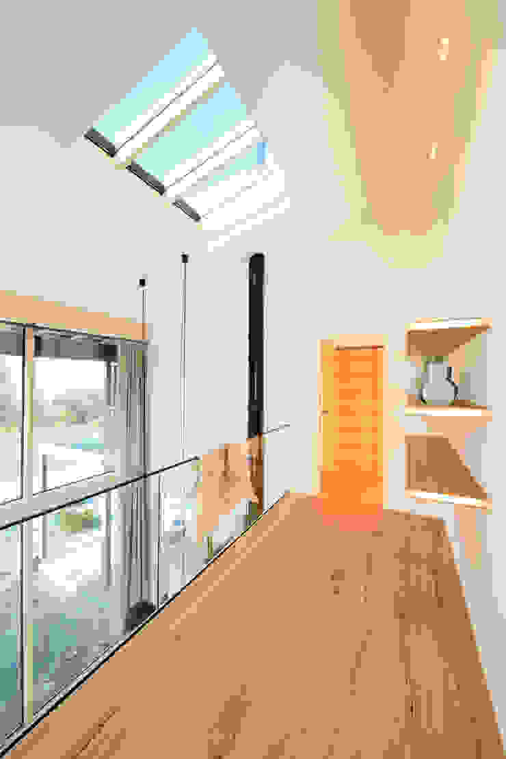 Alpenchic Bau-Fritz GmbH & Co. KG Flur, Diele & TreppenhausAccessoires und Dekoration