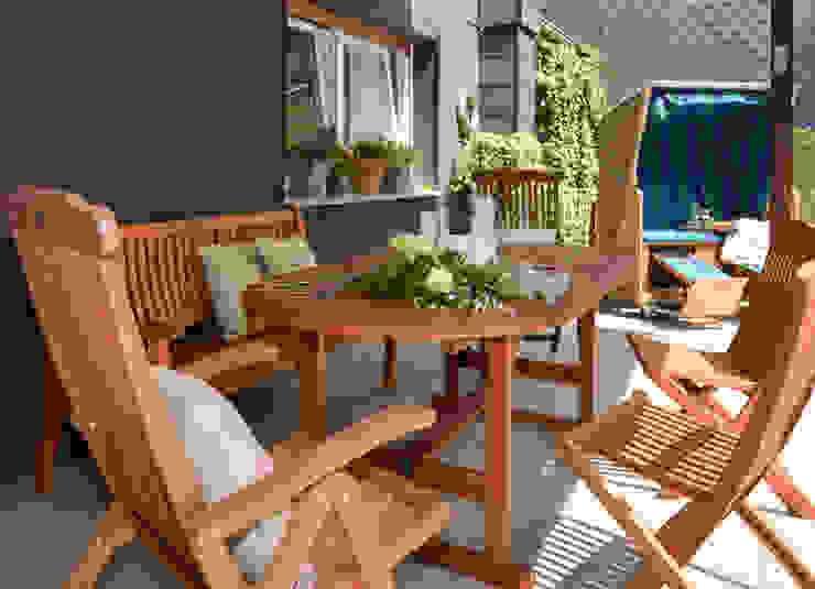 Terrasse Luna Homestaging Garten Tisch,Anlage,Möbel,Sessel,Holz,Fenster,Gartenmöbel,Tisch im Freien,Innenarchitektur,Kompfort