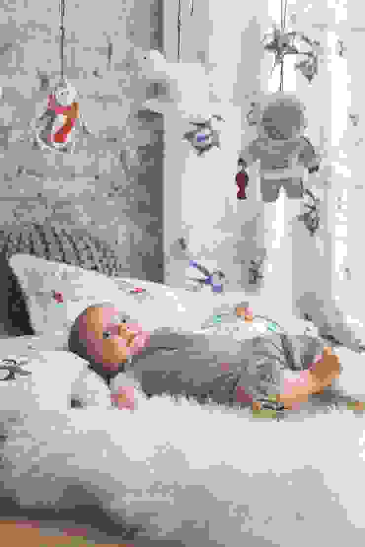 Kamar Bayi/Anak Gaya Eklektik Oleh Fantasyroom-Wohnträume für Kinder Eklektik