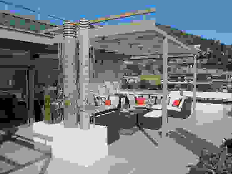 Sky terrace CONILLAS - exteriors Balcony, veranda & terrace