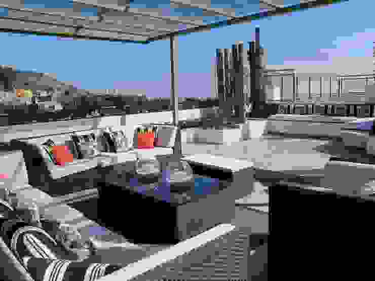 Sky terrace CONILLAS - exteriors Balcony, veranda & terrace