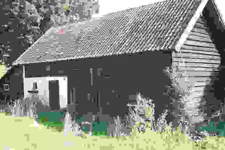 por AA s.c. Anatol Kuczyński Anna Kuczyńska Moderno