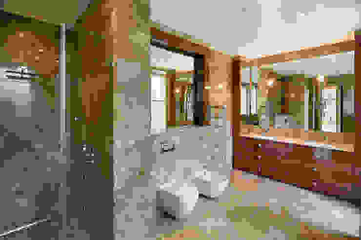 Fairways at the Bishops Avenue Celia Sawyer Luxury Interiors ห้องน้ำ