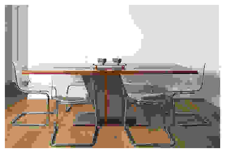 PIUMA , LI-VING design ideas LI-VING design ideas Sala da pranzo moderna Tavoli