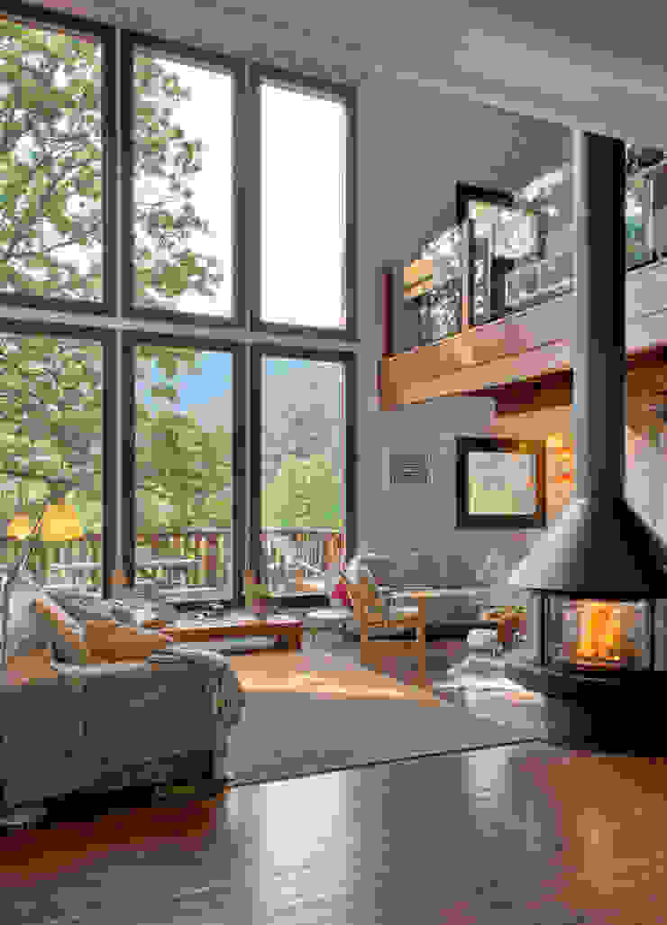 MONTSENY, HOUSE HABITAT HOUSE HABITAT モダンデザインの リビング