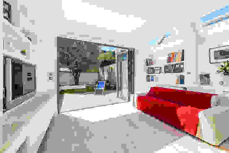 Family Living Modern living room by homify Modern