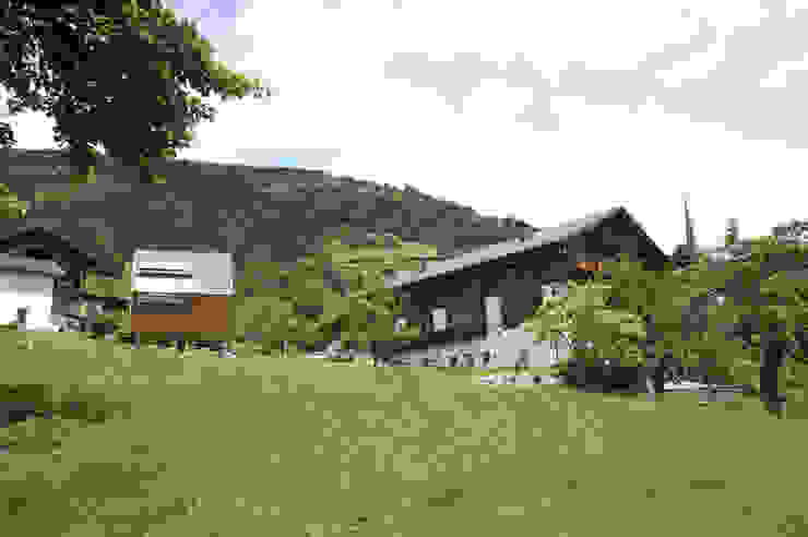 Aberjung Design Agency Casas modernas