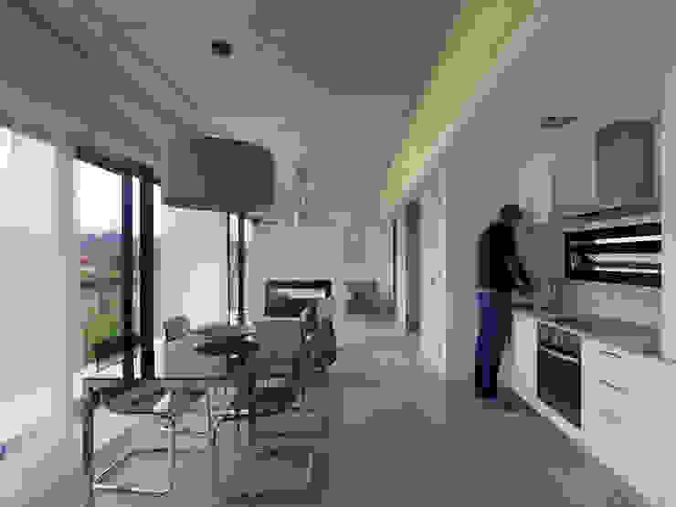 Salas de jantar minimalistas por Nan Arquitectos Minimalista