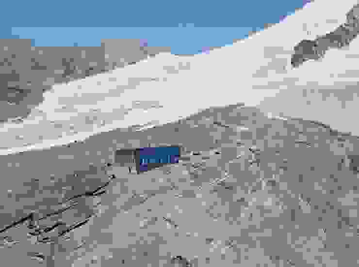 New mountain hut at Tracuit savioz fabrizzi architectes Proyectos comerciales