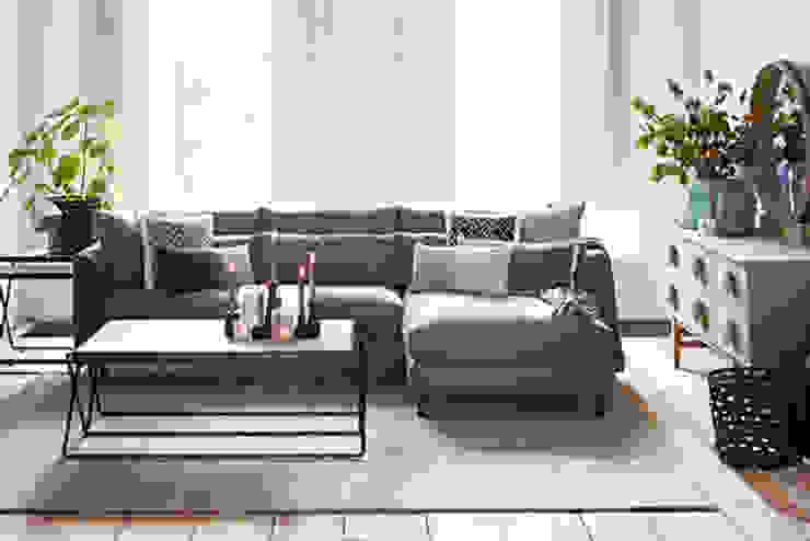 Moderne Wohnzimmer von Braxton Home Collection Modern