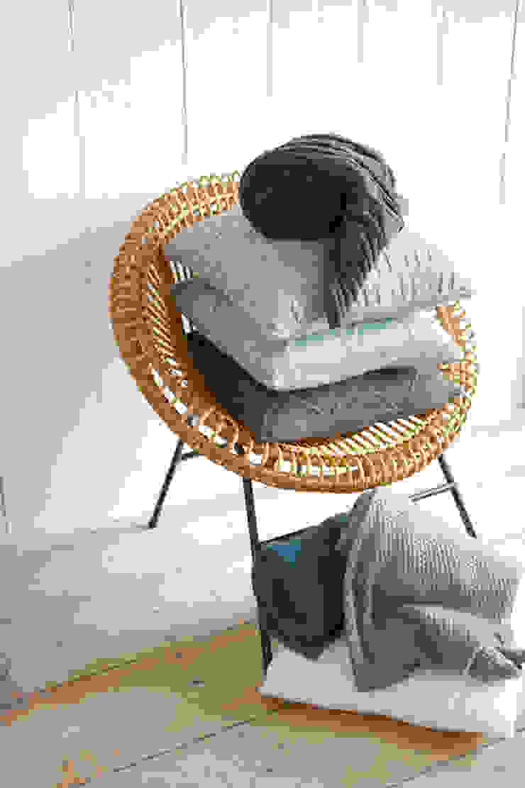 Moderne Wohnzimmer von Braxton Home Collection Modern