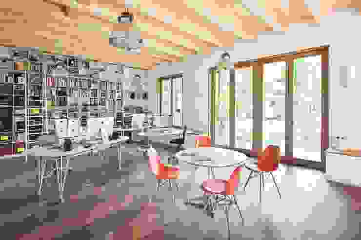 homify Rustikale Arbeitszimmer