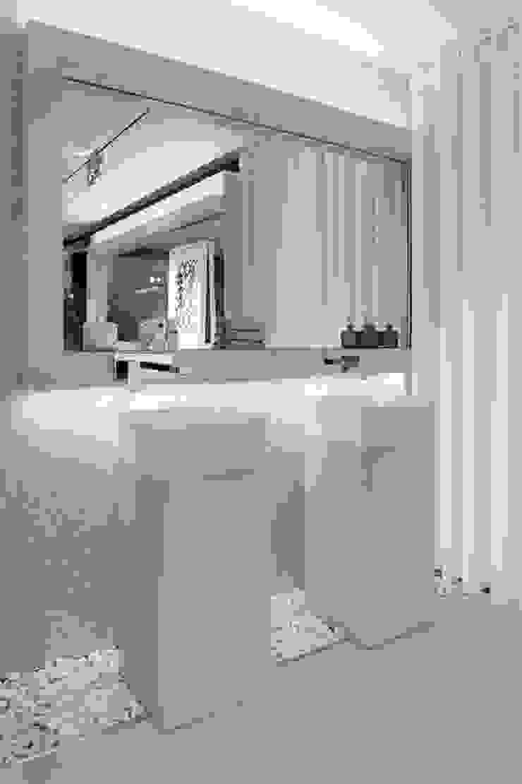 Baños eclécticos de Ana Rita Soares- Design de Interiores Ecléctico