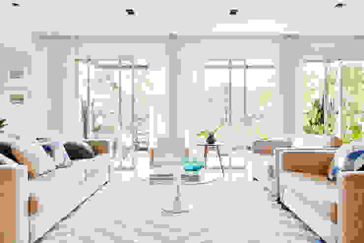 Apartamento Parque por mmagalhães estúdio, mmagalhães estúdio mmagalhães estúdio 모던스타일 거실
