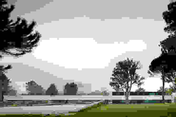 Duas casas em Monção Casas modernas por JPL Arquitecto Moderno