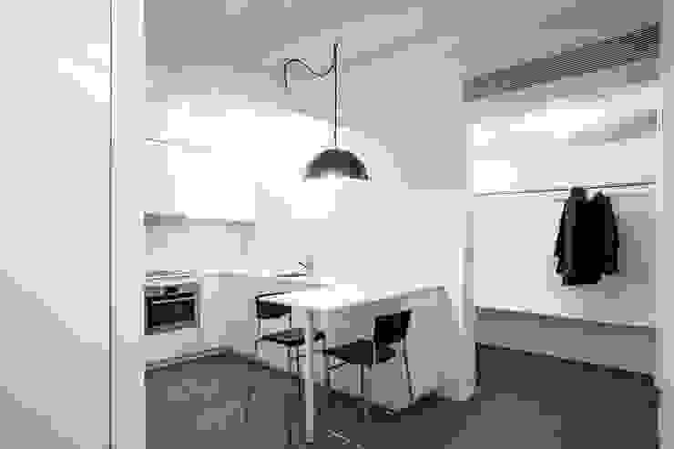 UMBAU EINER ECKWOHNUNG IM GOTISCHEN VIERTEL VON BARCELONA M2ARQUITECTURA Moderne Häuser