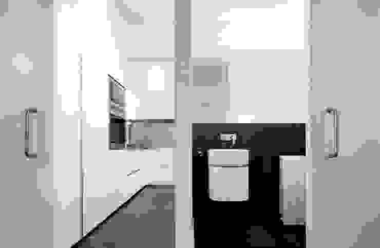 Abriendo las puertas lacadas en blanco | homify