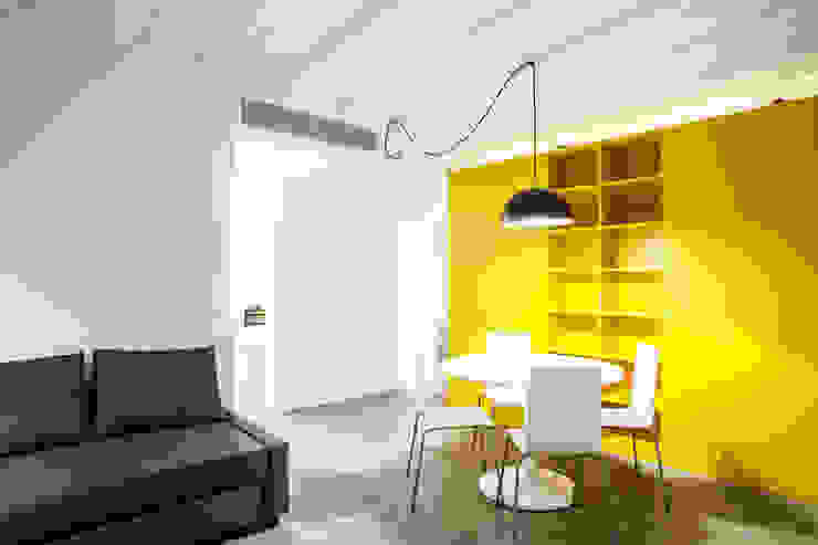 UMBAU EINER ECKWOHNUNG IM GOTISCHEN VIERTEL VON BARCELONA M2ARQUITECTURA Moderne Häuser