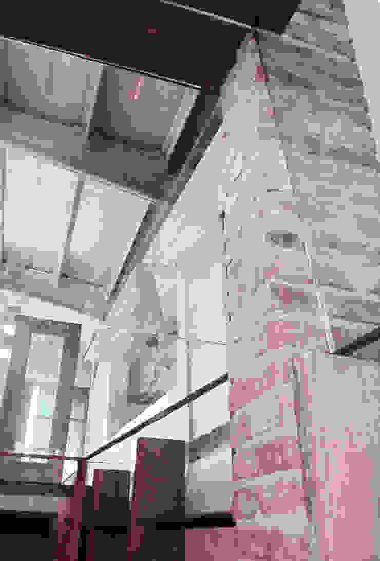 Margarete (Architetti Anselmi S. e Crucianelli E.) Industrial style houses