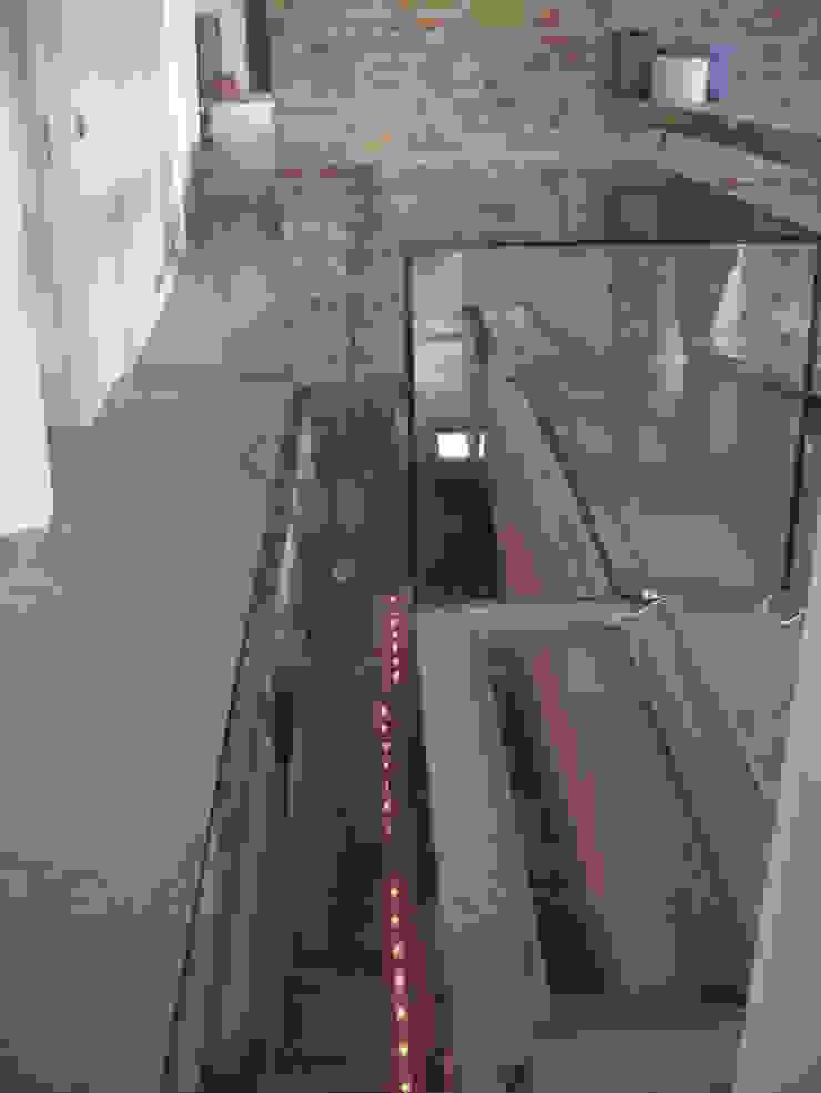 Margarete (Architetti Anselmi S. e Crucianelli E.) Industrial style houses