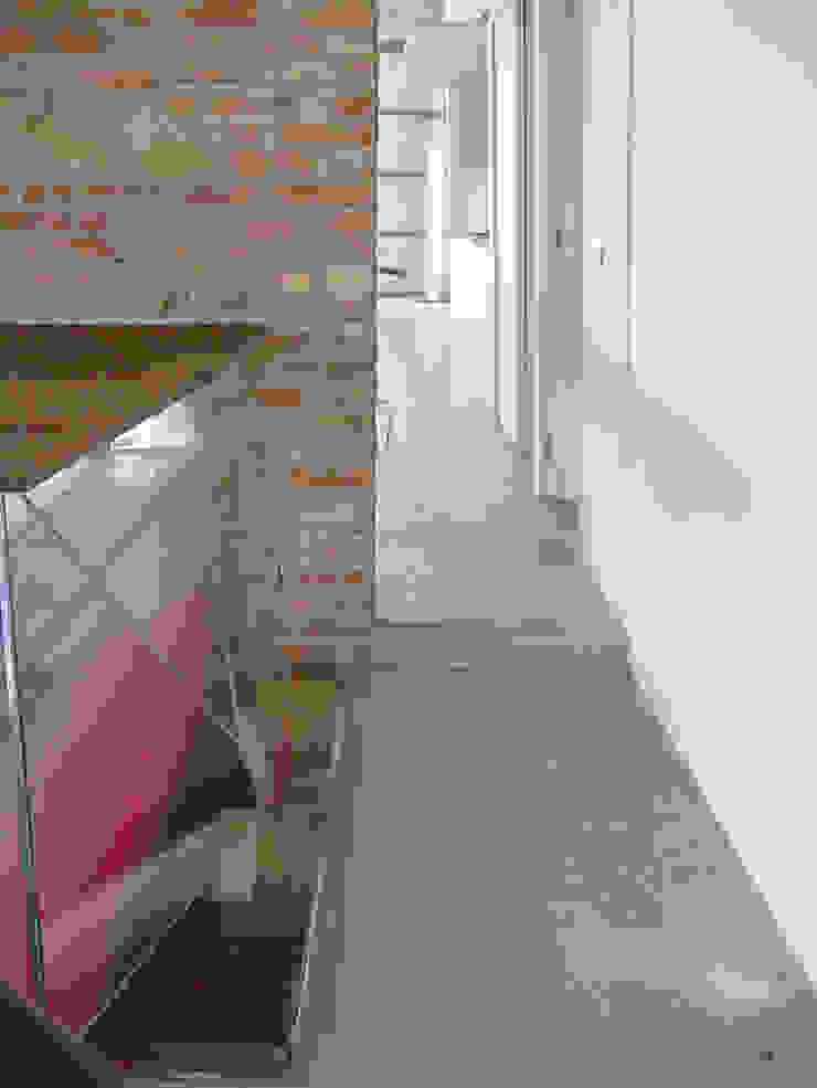 Margarete (Architetti Anselmi S. e Crucianelli E.) Industrial style houses