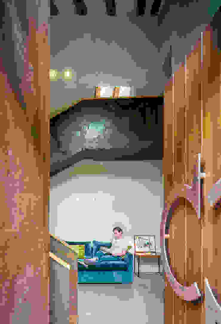 Villa CP ZEST Architecture Livings de estilo rústico