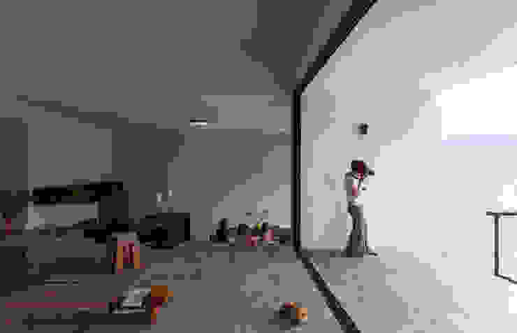 Dellekamp Arquitectos Modern living room