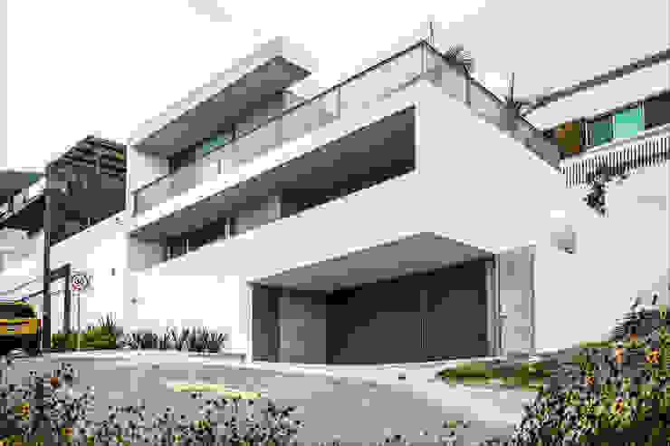 IPE HOUSE P+0 Arquitectura Casas estilo moderno: ideas, arquitectura e imágenes