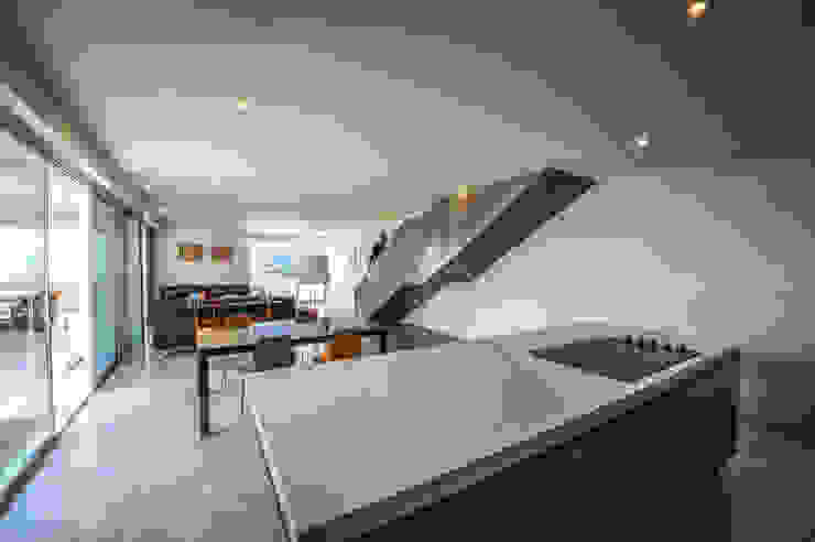 IPE HOUSE P+0 Arquitectura Cocinas de estilo moderno