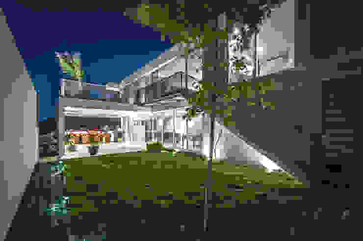 IPE HOUSE P+0 Arquitectura Casas estilo moderno: ideas, arquitectura e imágenes