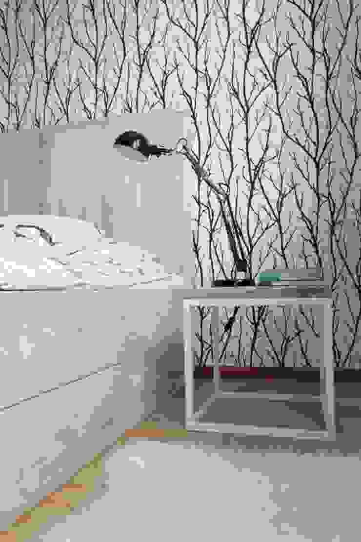 homify Scandinavian style bedroom Beds & headboards