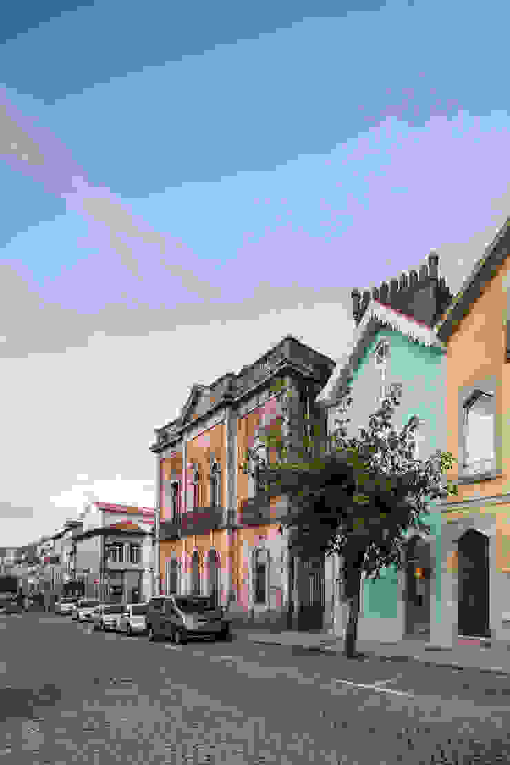 The Three Cusps Chalet Rumah Gaya Eklektik Oleh Tiago do Vale Arquitectos Eklektik