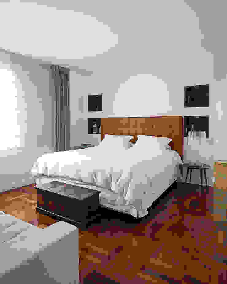 BJG Decorações de Interiores Ltda Classic style bedroom