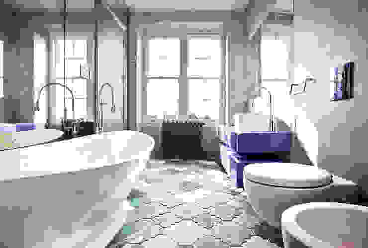 Bathroom Roselind Wilson Design Ванна кімната bathroom,modern,contemporary,tiles,interior design