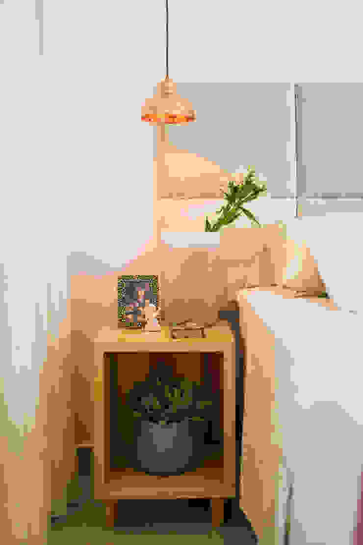 Bloom Arquitetura e Design BedroomBedside tables