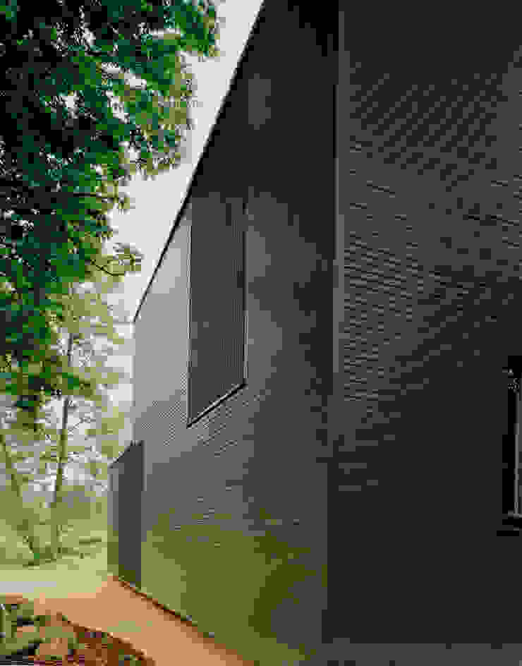 IOX Architekten GmbH Casas de estilo minimalista