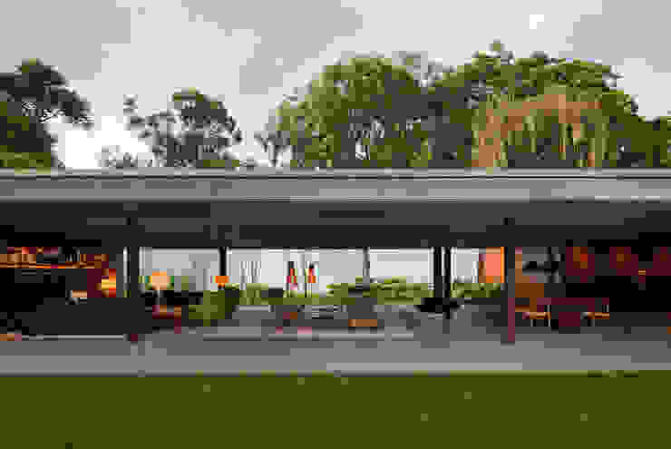 Casas modernas por Studio MK27 Moderno