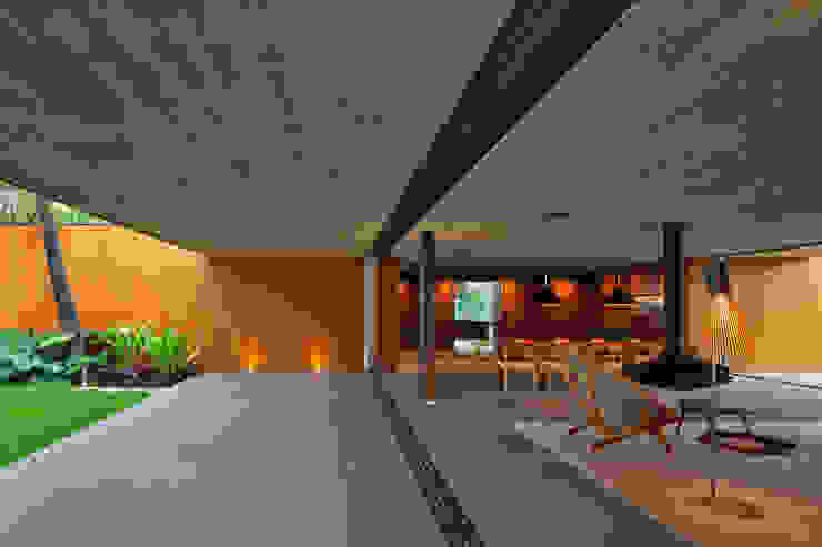 Casas modernas por Studio MK27 Moderno