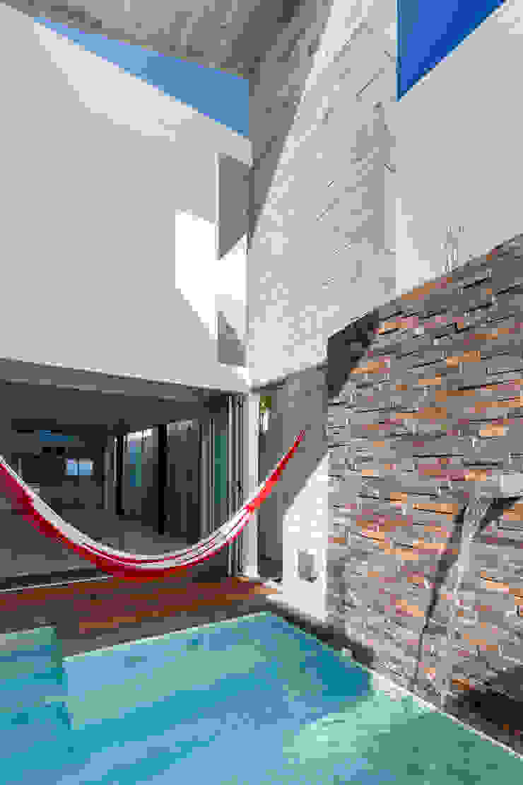 Aedes House Taller ADC Architecture Office Houses