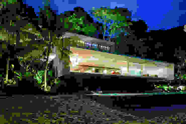 Studio MK27 Modern houses