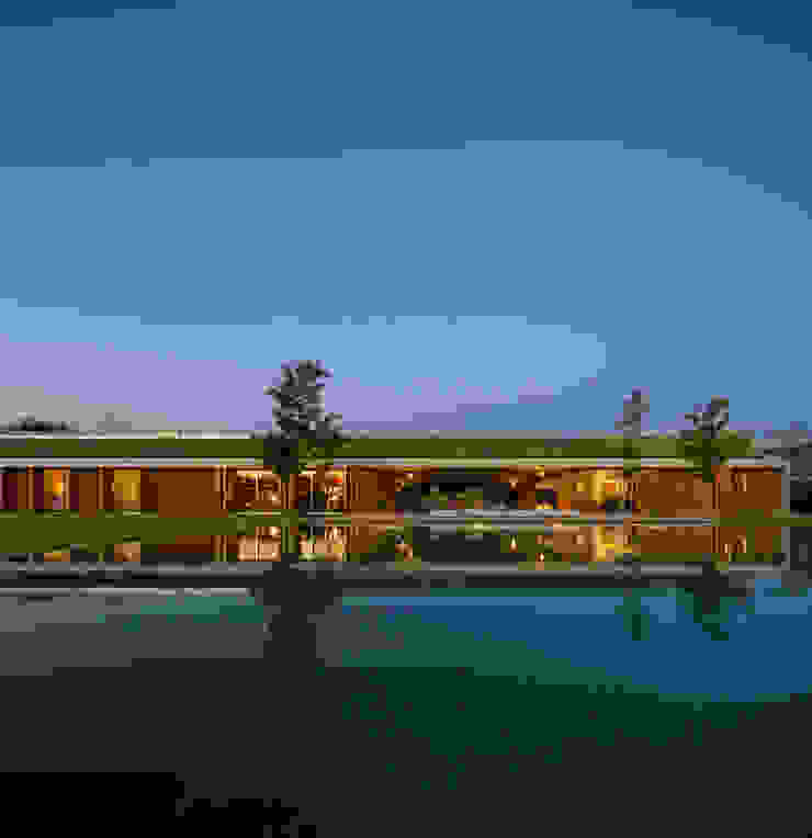 Studio MK27 Modern houses