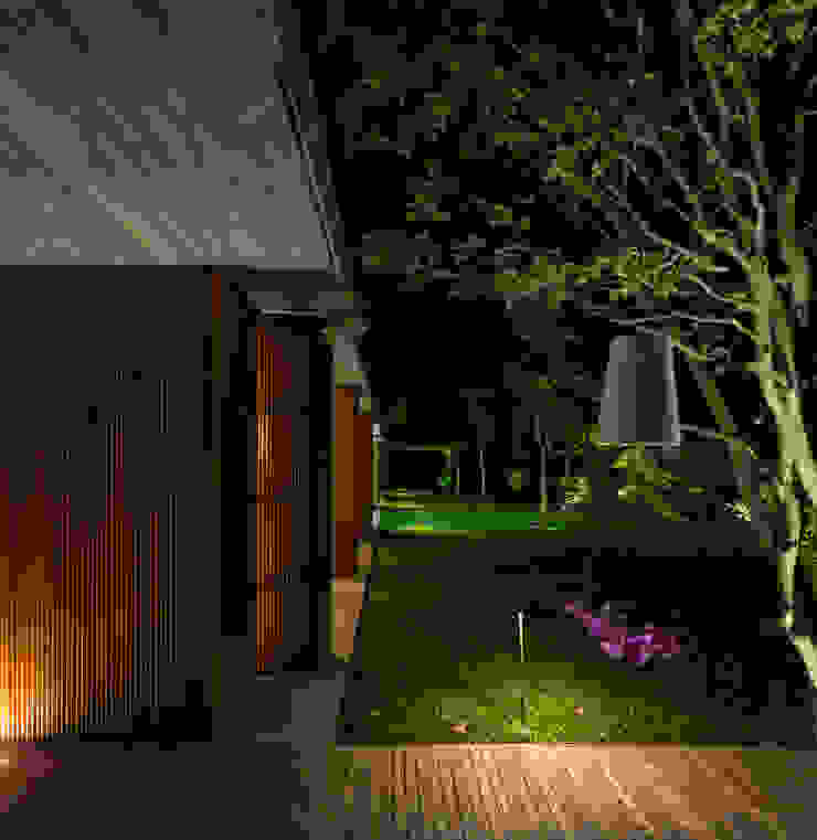 Studio MK27 Modern balcony, veranda & terrace